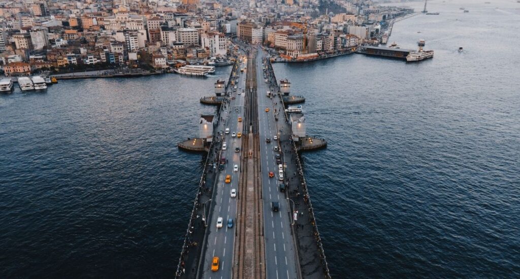 Galata Köprüsü: İstanbul'un Kalbinde Bir Tarih - Loi Bosphorus