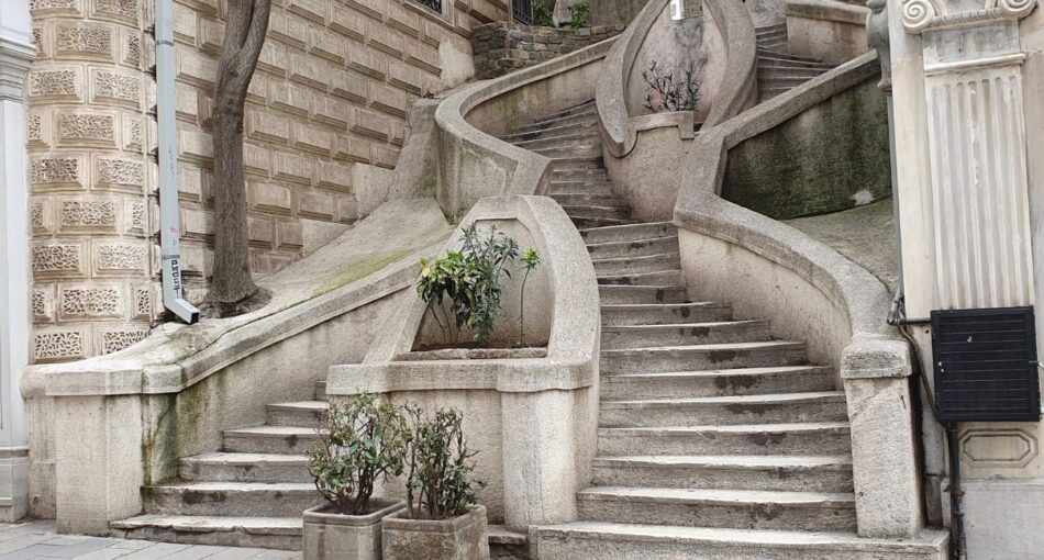 A Traveler’s Guide to the Camondo Stairs in Karaköy