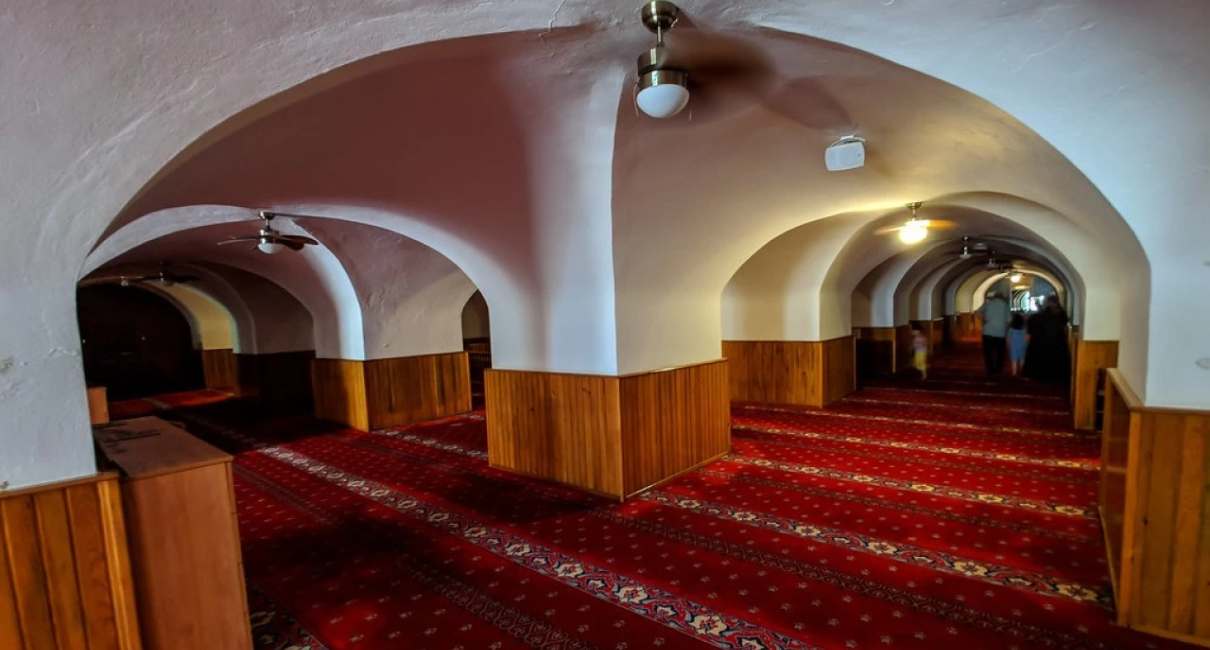 Underground Mosque